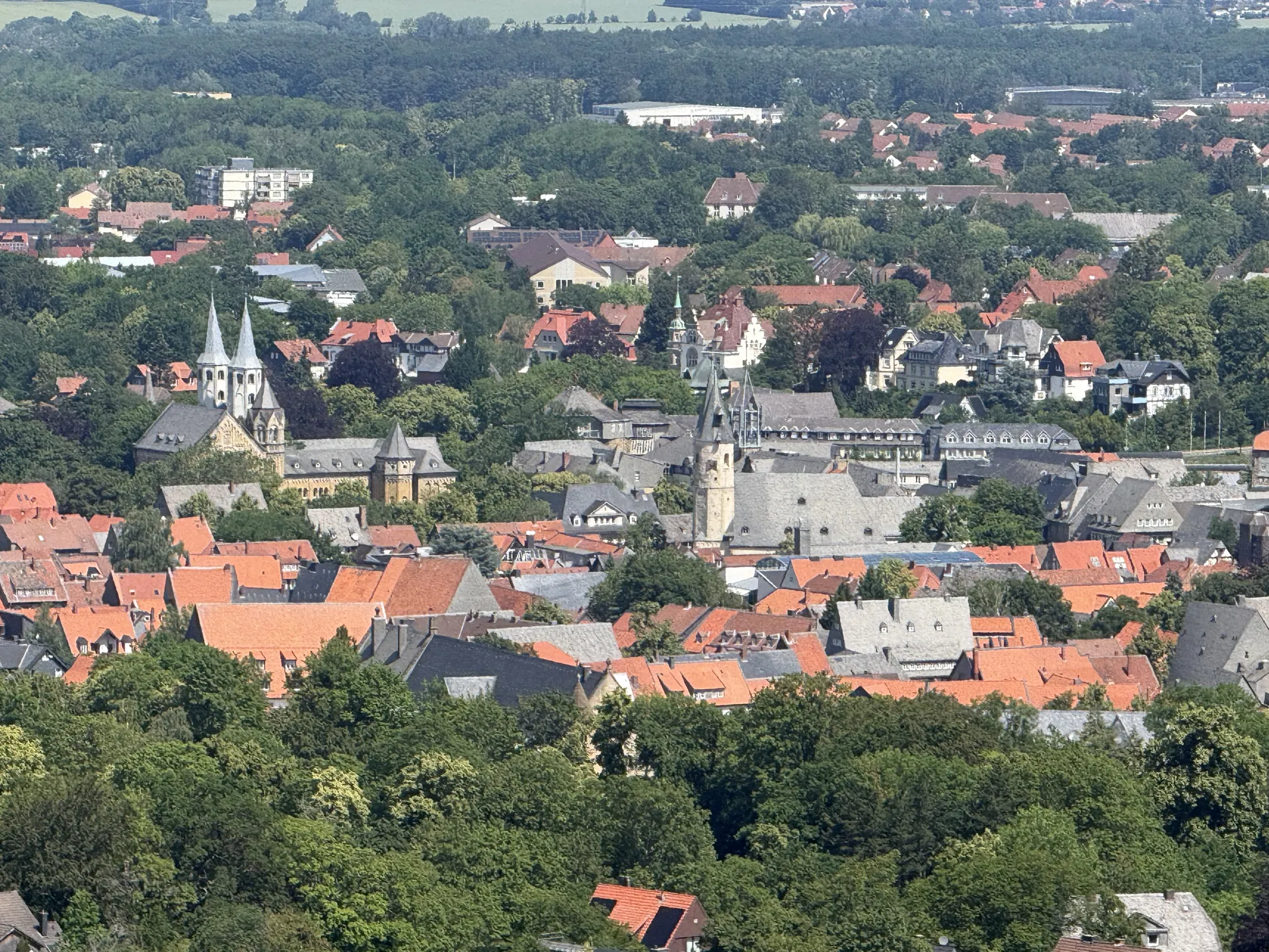 Blick über die Dächer der Altstadt von Goslar im UNESCO-Welterbe am Harz